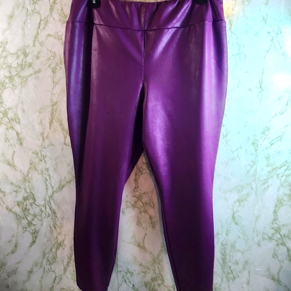 LUXE by LuLaRoe Purple Leggings - Picture 2 of 14